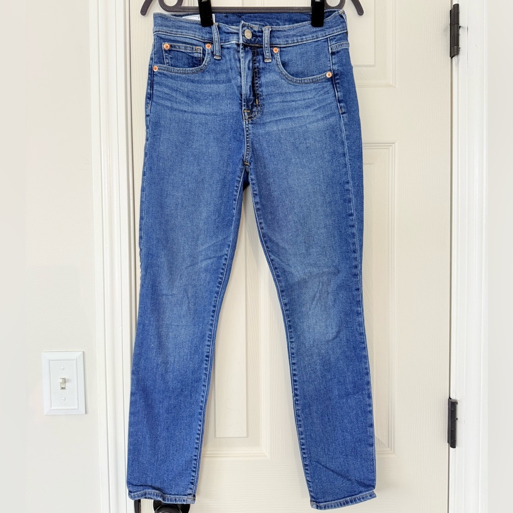 GAP Women's Skinny Jeans in Blue